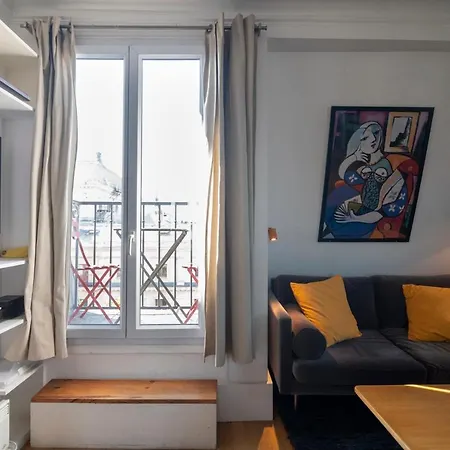 Seine Penthouse