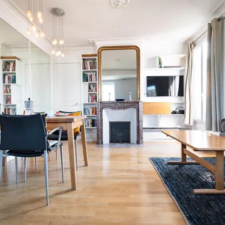 Seine Penthouse Apartman *